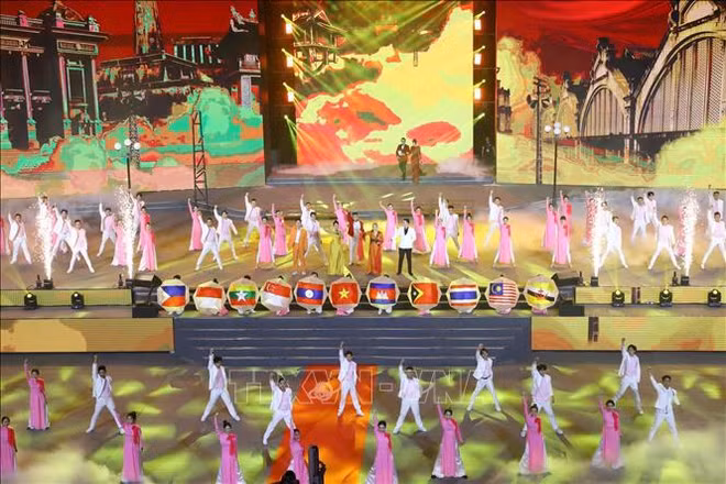 Clôture des SEA Games 31 au Vietnam ảnh 1