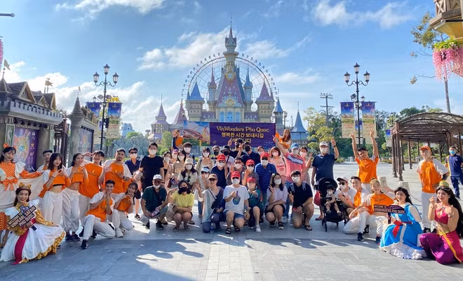 Le Vietnam délie les nœuds pour relancer son tourisme ảnh 1 Le Vietnam délie les nœuds pour relancer son tourisme ảnh 1