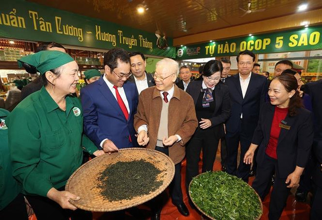 Le leader du PCV exhorte Thai Nguyên à devenir l'un des pôles économiques et industriels du pays ảnh 3 Le leader du PCV exhorte Thai Nguyên à devenir l'un des pôles économiques et industriels du pays ảnh 3