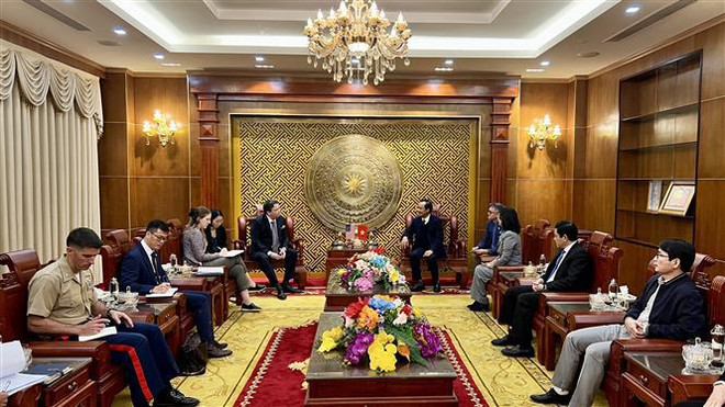 L'ambassadeur des États-Unis au Vietnam visite Quang Tri ảnh 1 L'ambassadeur des États-Unis au Vietnam visite Quang Tri ảnh 1