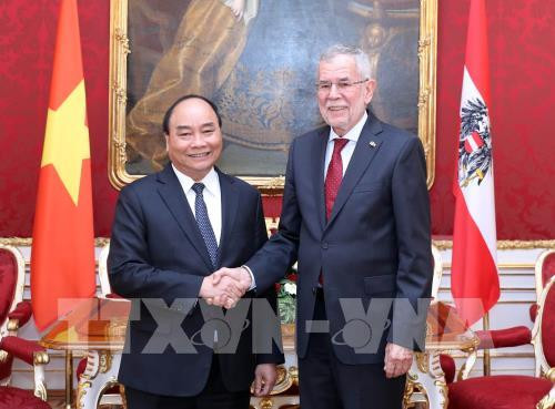 Le PM Nguyen Xuan Phuc venu saluer le président autrichien ảnh 1 Le PM Nguyen Xuan Phuc venu saluer le président autrichien ảnh 1