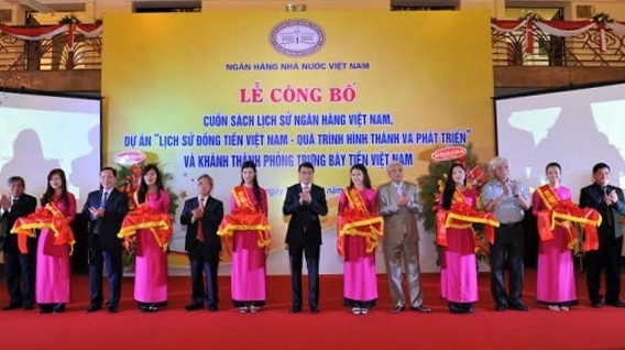 Inauguration d’une salle d’exposition sur les monnaies vietnamiennes ảnh 1 Inauguration d’une salle d’exposition sur les monnaies vietnamiennes ảnh 1