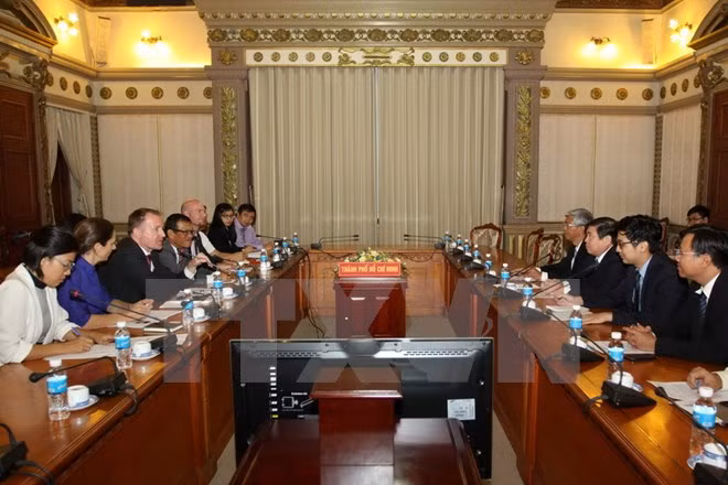 Hô Chi Minh-Ville renforce la coopération avec EuroCham ảnh 1