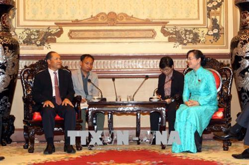 Laos et Vietnam partagent des expériences dans la gestion foncière ảnh 1 Laos et Vietnam partagent des expériences dans la gestion foncière ảnh 1