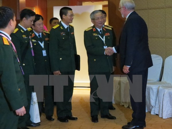 Dialogue de Shangri-La 2016 : le Vietnam est toujours prêt aux dialogues bilatéraux ảnh 1 Dialogue de Shangri-La 2016 : le Vietnam est toujours prêt aux dialogues bilatéraux ảnh 1