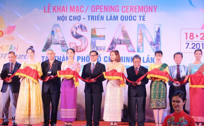 Ouverture de la foire-expo internationale de l'ASEAN 2018 à Ho Chi Minh-Ville ảnh 1 Ouverture de la foire-expo internationale de l'ASEAN 2018 à Ho Chi Minh-Ville ảnh 1