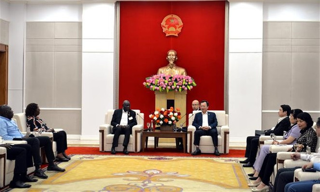 Visite du vice-président de l'AN de la Côte d'Ivoire à Quang Ninh ảnh 1