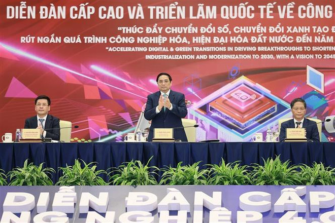 Le PM Pham Minh Chinh préside le Forum annuel de la 4e révolution industrielle ảnh 1 Le PM Pham Minh Chinh préside le Forum annuel de la 4e révolution industrielle ảnh 1