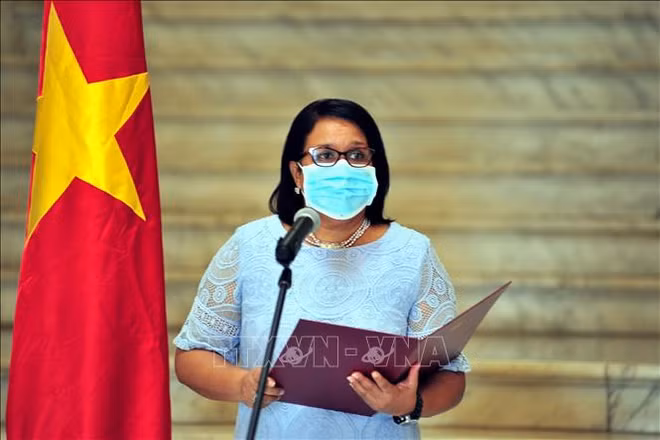 L'ambassadeur du Vietnam à Cuba à l’honneur ảnh 1