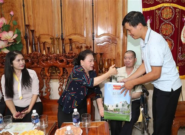 La présidente de l’AN exhorte Dak Nong à prêter attention aux politiques religieuses ảnh 2 La présidente de l’AN exhorte Dak Nong à prêter attention aux politiques religieuses ảnh 2