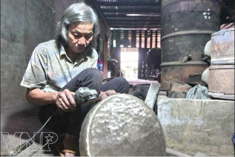 Les fondeurs de bronze de Phuoc Kiêu gardent la flamme ảnh 6 Les fondeurs de bronze de Phuoc Kiêu gardent la flamme ảnh 6