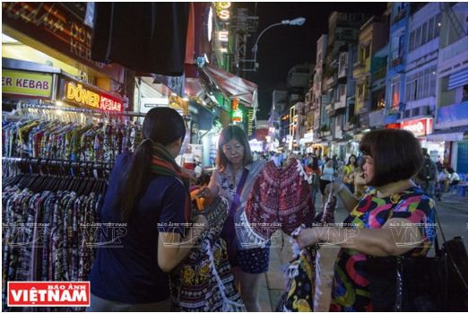 Savoureuse plongée dans la rue Bui Viên à Hô Chi Minh-Ville ảnh 6