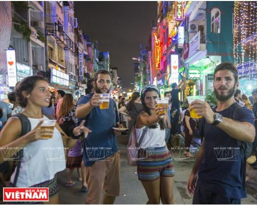 Savoureuse plongée dans la rue Bui Viên à Hô Chi Minh-Ville ảnh 7