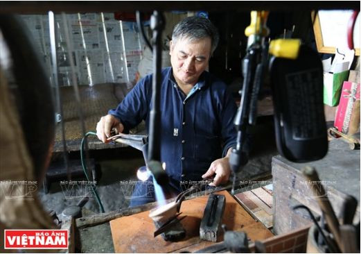 L’orfèvre qui se fait une place dans la montagne de Po Ly Ngai ảnh 1 L’orfèvre qui se fait une place dans la montagne de Po Ly Ngai ảnh 1