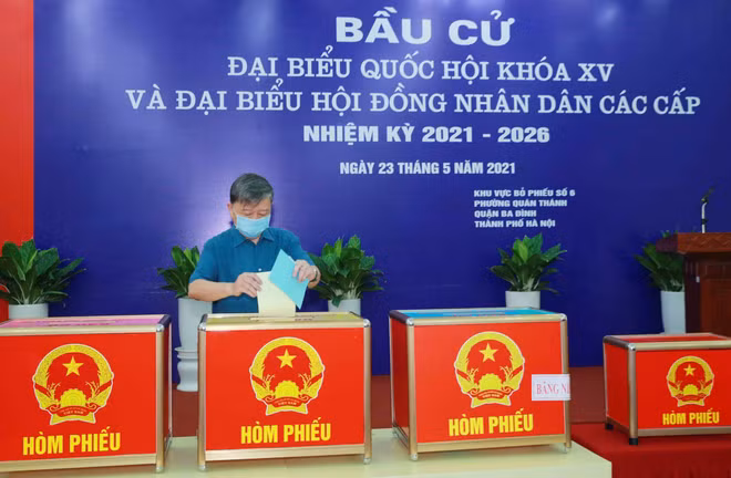Les Vietnamiens votent pour les 15es élections législatives ảnh 1