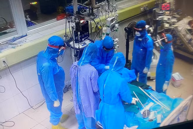 COVID-19 : le Vietnam confirme son 45e décès ảnh 1