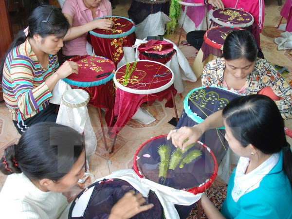 Quât Dông : quand le verbe broder se conjugue au passé, au présent et au futur ảnh 3