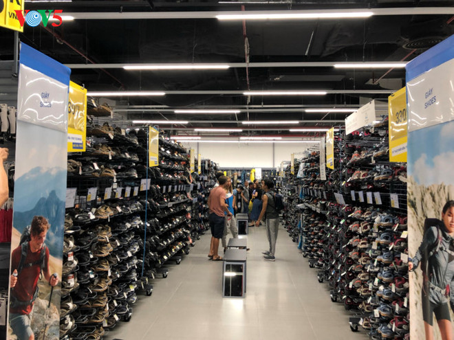 Le géant français Decathlon ouvre un premier magasin au Vietnam ảnh 3 Le géant français Decathlon ouvre un premier magasin au Vietnam ảnh 3
