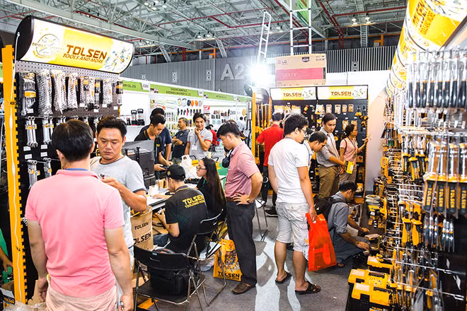 Ouverture de l'exposition internationale Vietnam Hardware & Hand Tools Expo 2018 ảnh 2