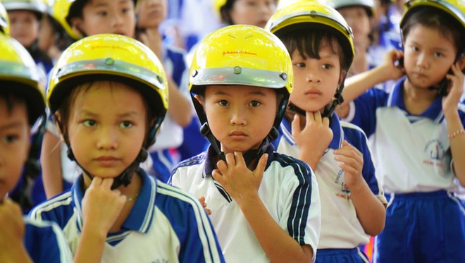 Gia Lai : atelier sur le projet «Casque de moto pour les enfants» ảnh 1 Gia Lai : atelier sur le projet «Casque de moto pour les enfants» ảnh 1