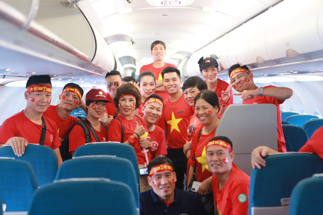 AFF Suzuki Cup : Vietnam Airlines augmente le nombre de vols entre HCM-V et Hanoï ảnh 1 AFF Suzuki Cup : Vietnam Airlines augmente le nombre de vols entre HCM-V et Hanoï ảnh 1