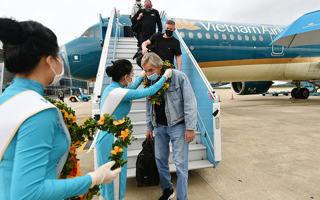 Cinq groupes de solutions de relance économique associées à la prévention du COVID-19 ảnh 1 Cinq groupes de solutions de relance économique associées à la prévention du COVID-19 ảnh 1