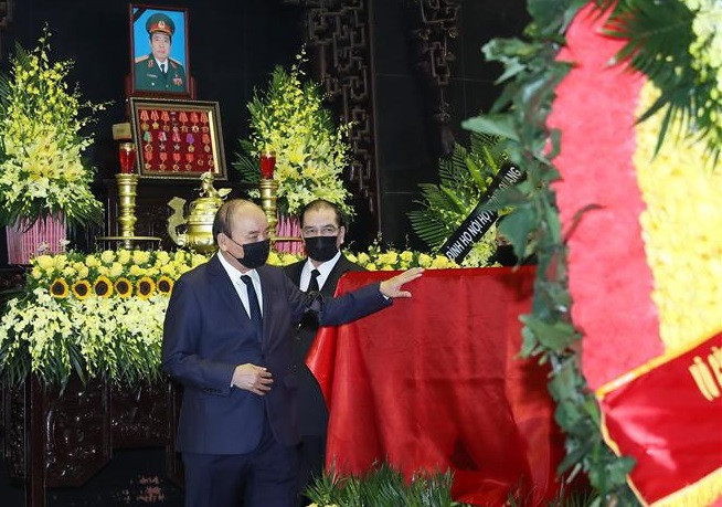 Cérémonie des fuinérailles d'Etat de l’ancien ministre de la Défense Phung Quang Thanh ảnh 2 Cérémonie des fuinérailles d'Etat de l’ancien ministre de la Défense Phung Quang Thanh ảnh 2