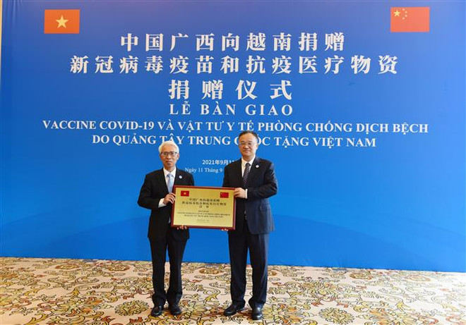 Le Guangxi (Chine) offre des fournitures médicales à des localités vietnamiennes frontalières ảnh 1 Le Guangxi (Chine) offre des fournitures médicales à des localités vietnamiennes frontalières ảnh 1