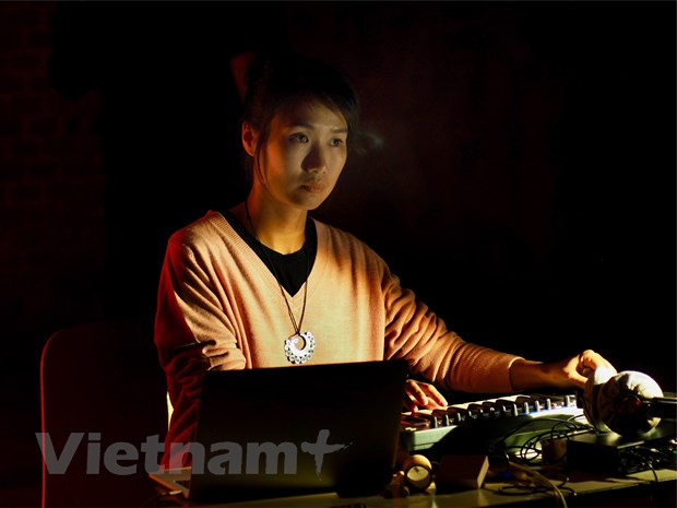 Quand la musique traditionnelle vietnamienne se même à la danse africaine ảnh 2 Quand la musique traditionnelle vietnamienne se même à la danse africaine ảnh 2