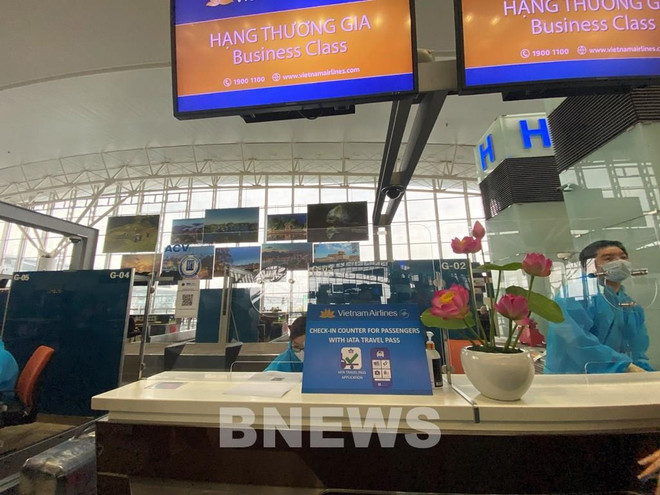 Vietnam Airlines applique pour la première fois le passeport sanitaire sur un vol vers l’Europe ảnh 1