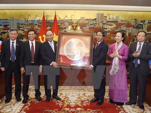 Le chef du gouvernement exhorte Hai Phong à devenir un pôle de croissance ảnh 1