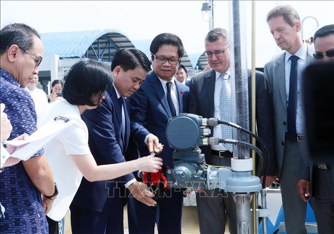 Inauguration d'une usine exploitant les eaux de surface du fleuve Duông ảnh 1 Inauguration d'une usine exploitant les eaux de surface du fleuve Duông ảnh 1