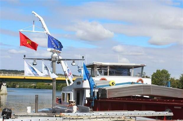 La nouvelle ligne fluviale conteneurisée reliant le port de Gron et Hô Chi Minh-Ville inaugurée ảnh 1 La nouvelle ligne fluviale conteneurisée reliant le port de Gron et Hô Chi Minh-Ville inaugurée ảnh 1