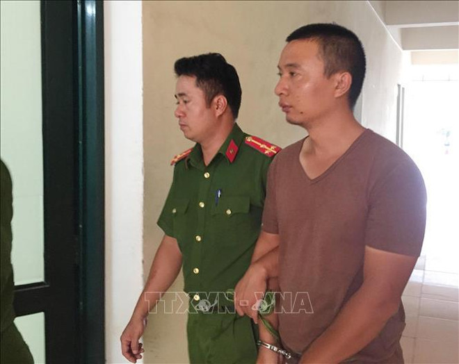 Trois Chinois arrêtés pour avoir délesté des DAB par de fausses cartes ảnh 1 Trois Chinois arrêtés pour avoir délesté des DAB par de fausses cartes ảnh 1