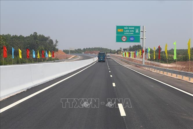 Un tronçon de l’autoroute Bac Giang – Lang Son ouvert au trafic ảnh 2 Un tronçon de l’autoroute Bac Giang – Lang Son ouvert au trafic ảnh 2