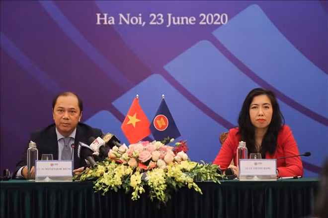 Conférence de presse internationale sur le 36e Sommet de l'ASEAN ảnh 2