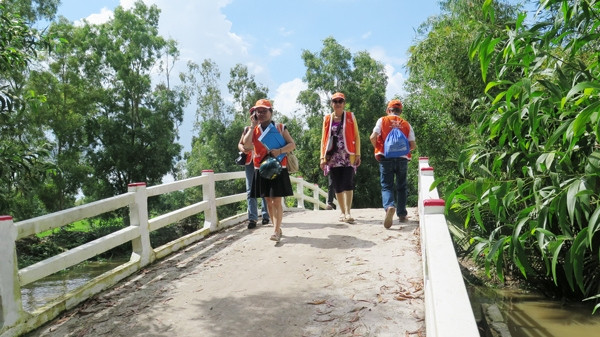 Les Viêt kiêu contribuent à l’édification d’une Nouvelle ruralité au Vietnam ảnh 1 Les Viêt kiêu contribuent à l’édification d’une Nouvelle ruralité au Vietnam ảnh 1