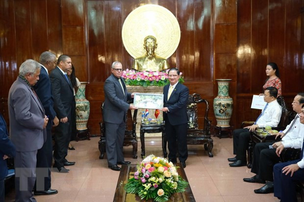 Le secrétaire général de l’AN et du Conseil d’État de Cuba en visite de travail à Can Tho ảnh 1 Le secrétaire général de l’AN et du Conseil d’État de Cuba en visite de travail à Can Tho ảnh 1