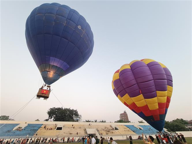 Hanoï : Ouverture d'un festival international de montgolfières à l'ancienne citadelle de Son Tay ảnh 1