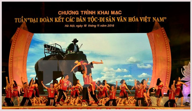 Semaine de la solidarité des ethnies et des patrimoines culturels du Vietnam ảnh 1 Semaine de la solidarité des ethnies et des patrimoines culturels du Vietnam ảnh 1