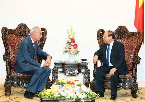 Le Premier ministre reçoit les ambassadeurs serbe et portugais ảnh 2 Le Premier ministre reçoit les ambassadeurs serbe et portugais ảnh 2