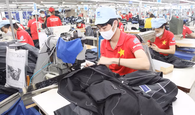 PMI: le Vietnam en tête de l’ASEAN en septembre ảnh 1