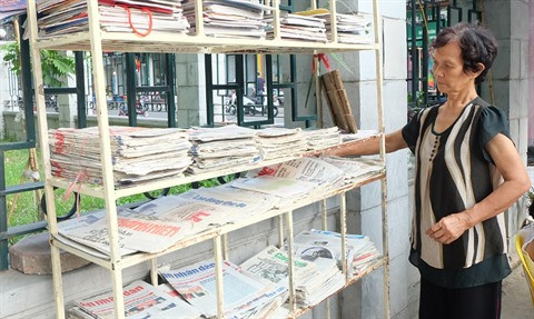 Une petite librairie gratuite pour les passants à Hanoï ảnh 1 Une petite librairie gratuite pour les passants à Hanoï ảnh 1