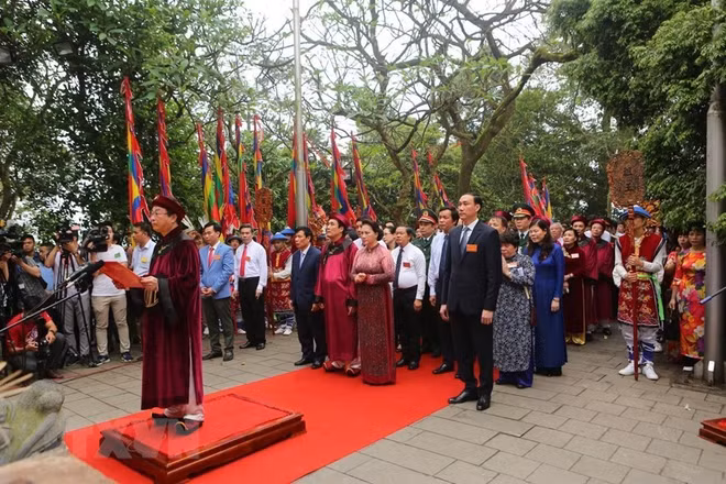 Le Vietnam rend hommage à ses rois fondateurs Hùng ảnh 2