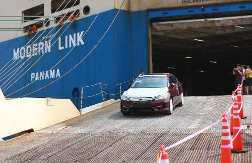 Le premier roulier mouille au port de Tân Vu – Hai Phong ảnh 1 Le premier roulier mouille au port de Tân Vu – Hai Phong ảnh 1