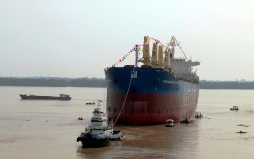 Mise à flot d’un navire de 56.200 DWT ảnh 1