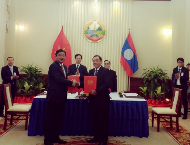 Vietnam-Laos : signature d’un protocole d’accord dans les transports ảnh 1 Vietnam-Laos : signature d’un protocole d’accord dans les transports ảnh 1