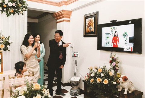 L'amour plus fort que le coronavirus ảnh 1 L'amour plus fort que le coronavirus ảnh 1