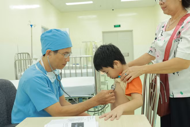 Đô Nguyên Tin, le réparateur de coeurs d’enfants ảnh 1