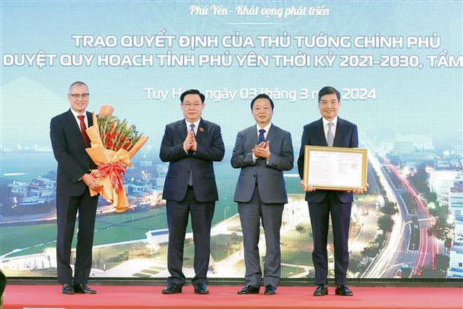 La conférence sur la planification provinciale et la promotion des investissements à Phu Yên ảnh 1